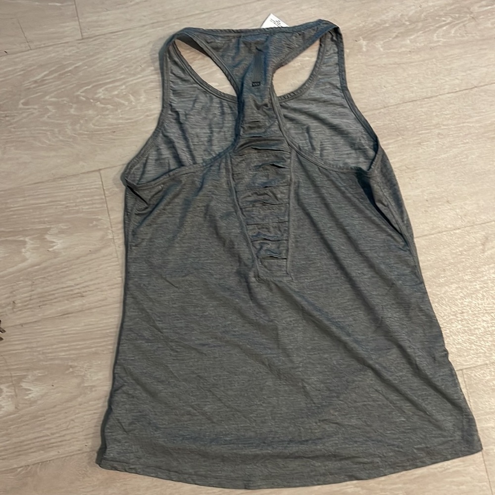 Training Top - Picture 2 of 3